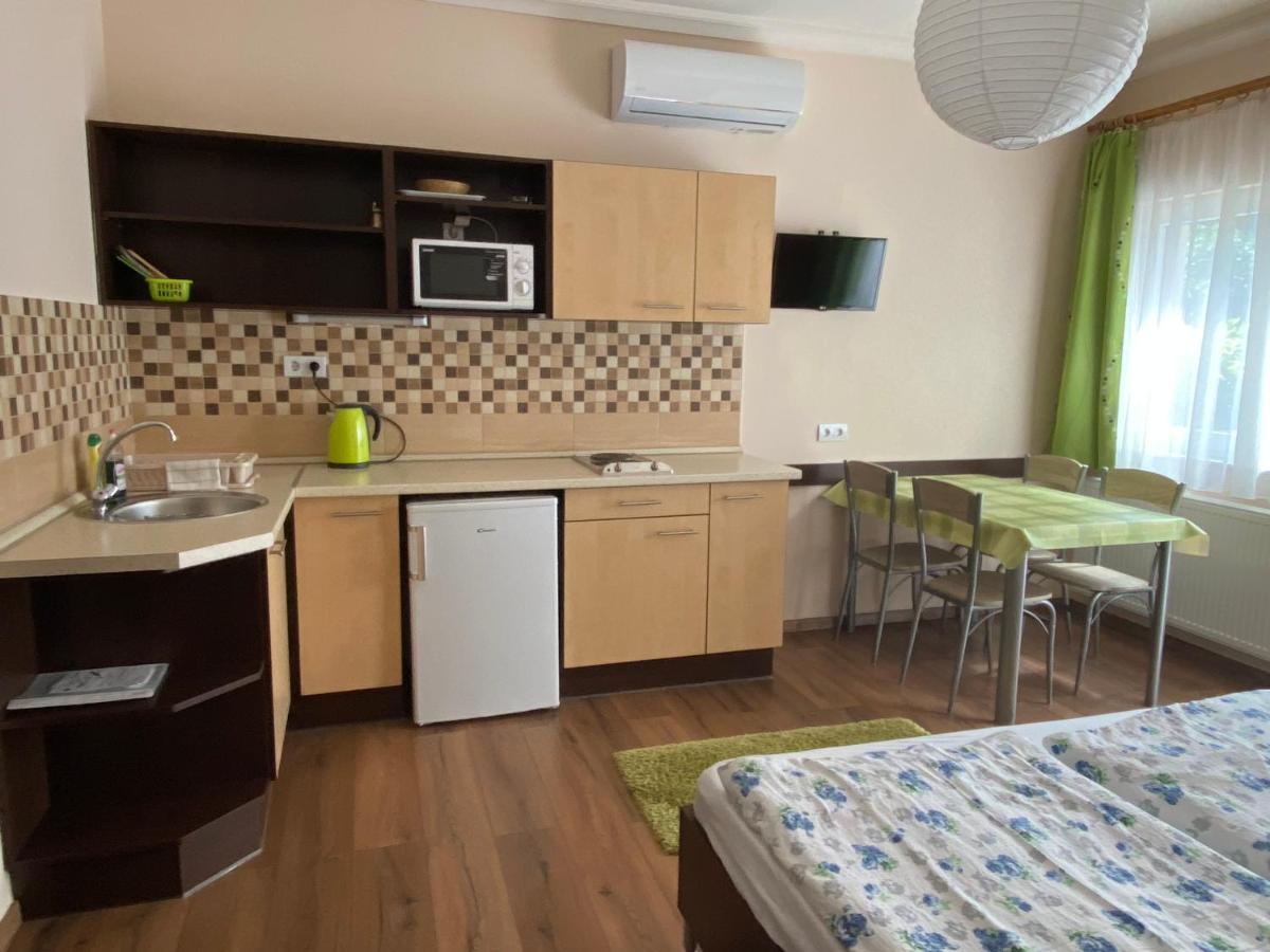 Magyar Apartman Iii. Leilighet Hajdúszoboszló Eksteriør bilde