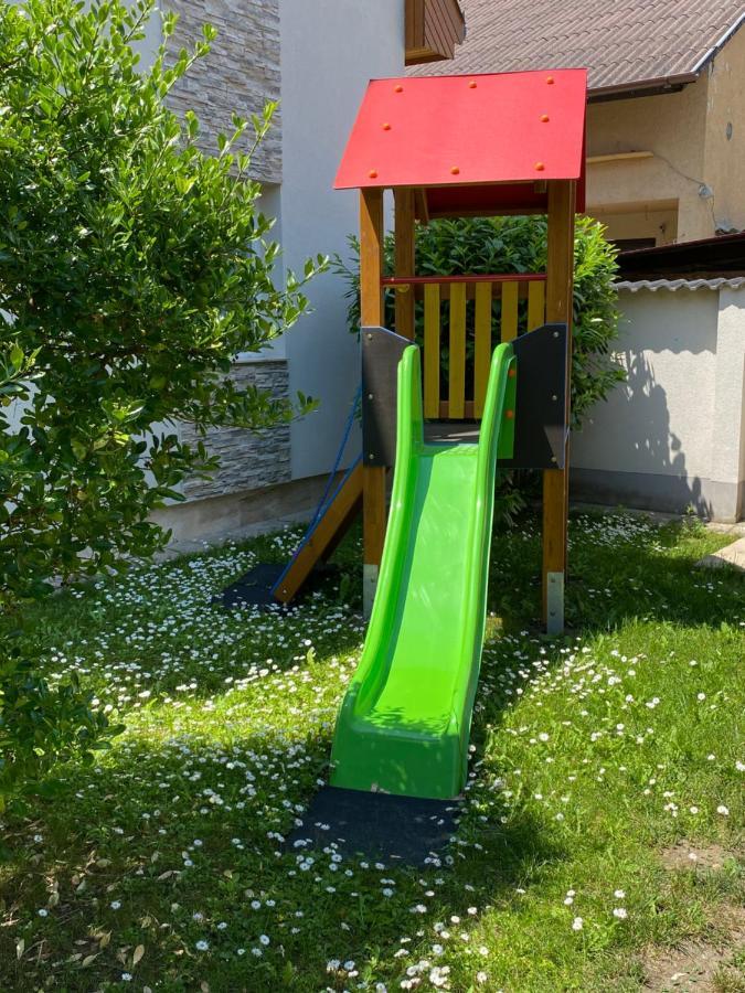 Magyar Apartman Iii. Leilighet Hajdúszoboszló Eksteriør bilde