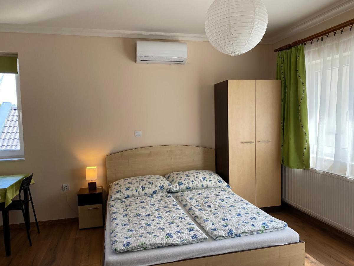 Magyar Apartman Iii. Leilighet Hajdúszoboszló Eksteriør bilde